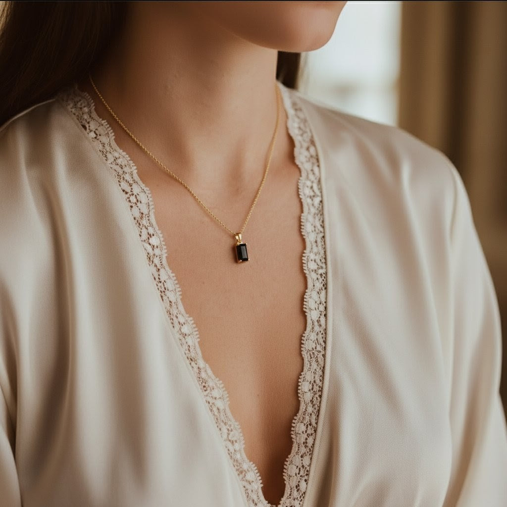 Black pendant necklace luxury jewellery 