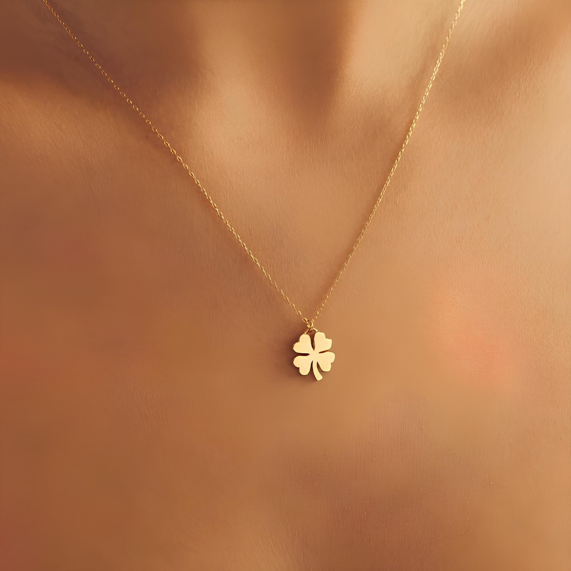 Clover lucky leaf necklace for women 