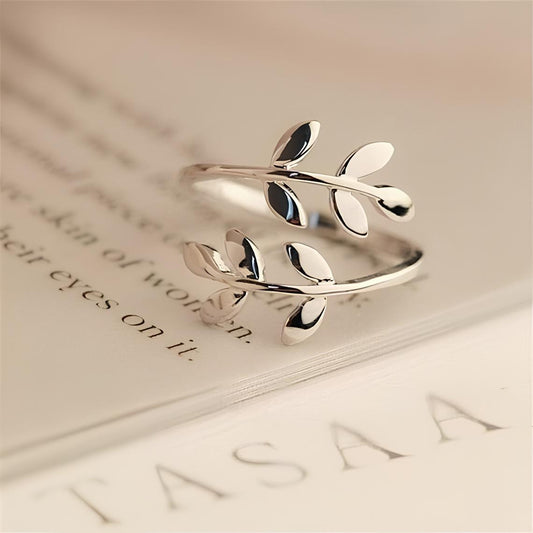 Dainty leaf toe ring 