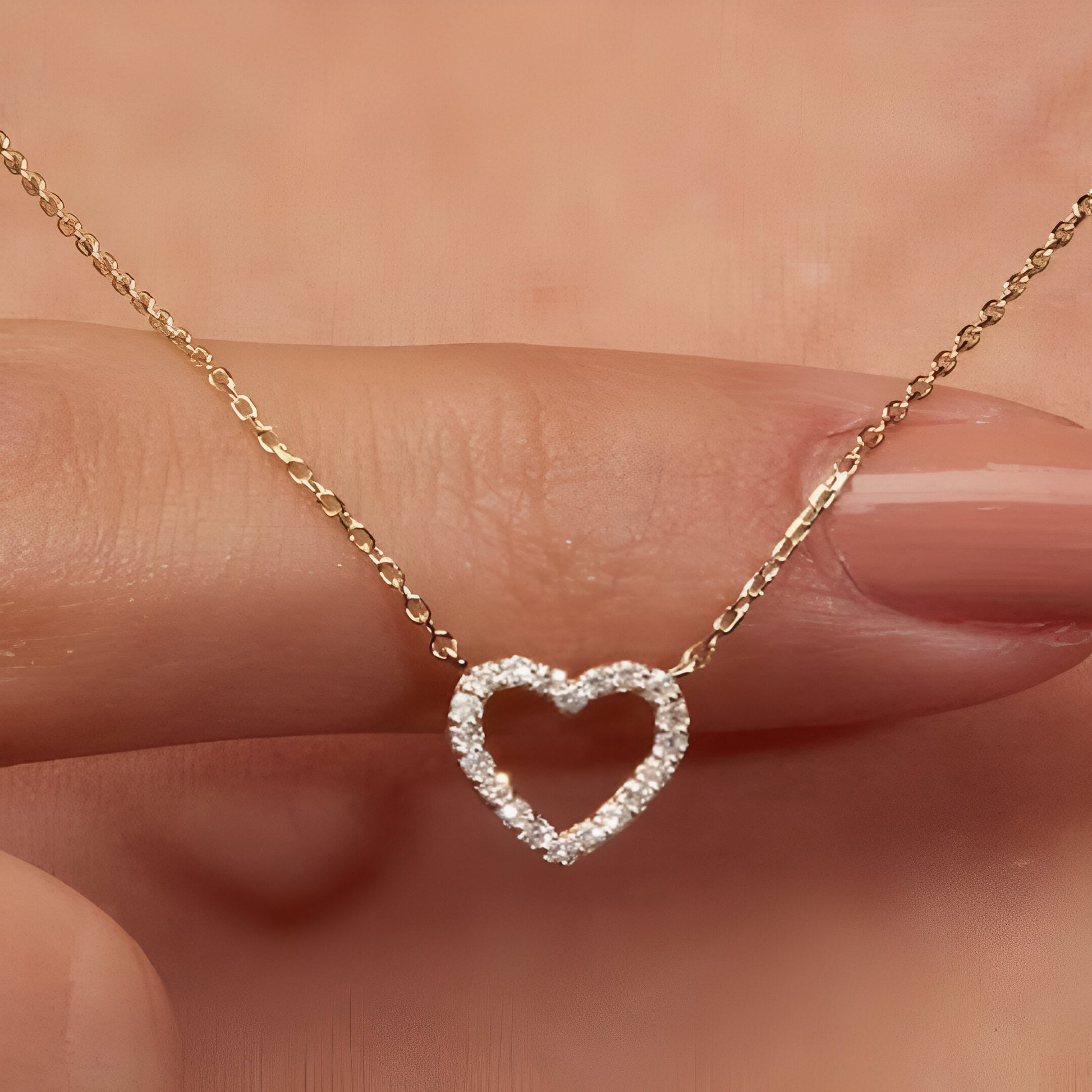 Diamond Studded heart necklace 