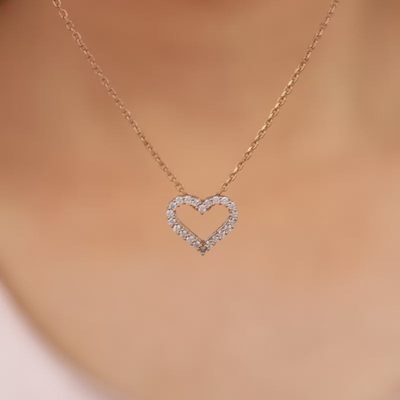 Diamond Studded heart necklace gold 