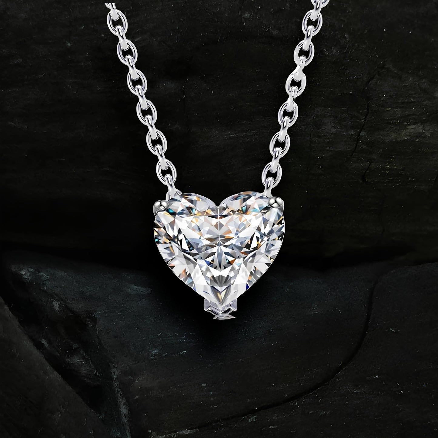 Diamond heart pendant necklace 