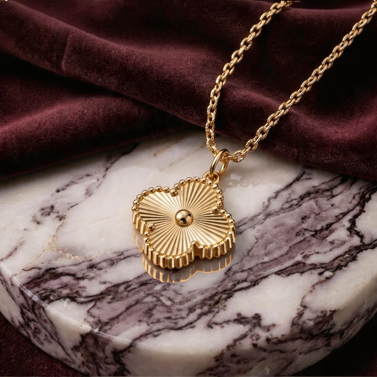 Gold Clover Necklace and pendant chain 