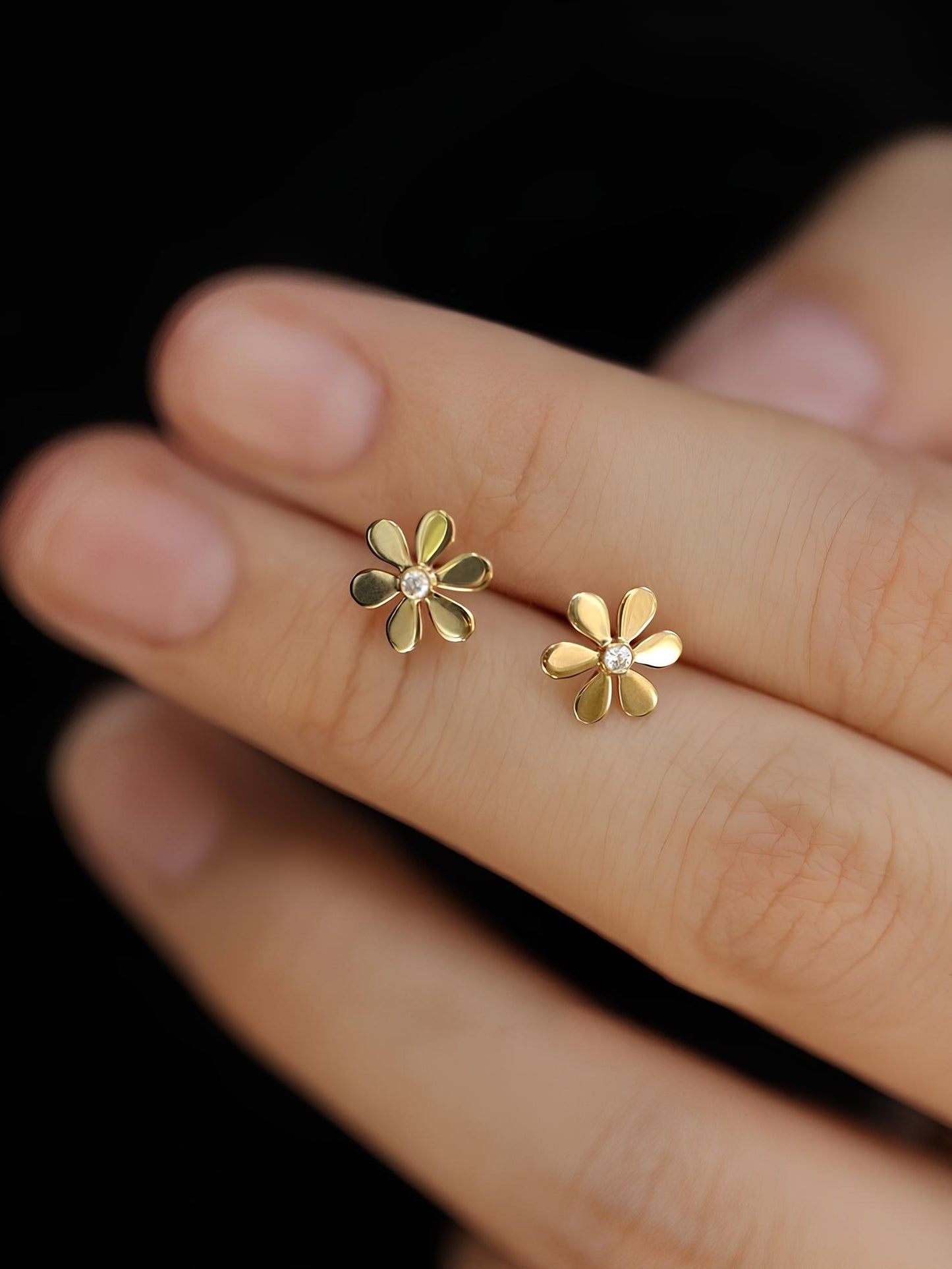 Gold flower earrings for women 