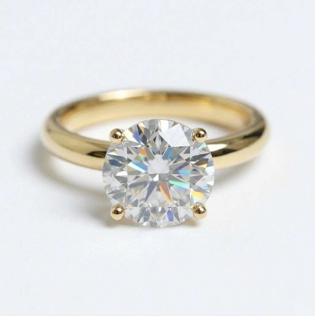Gold ring with a large diamond