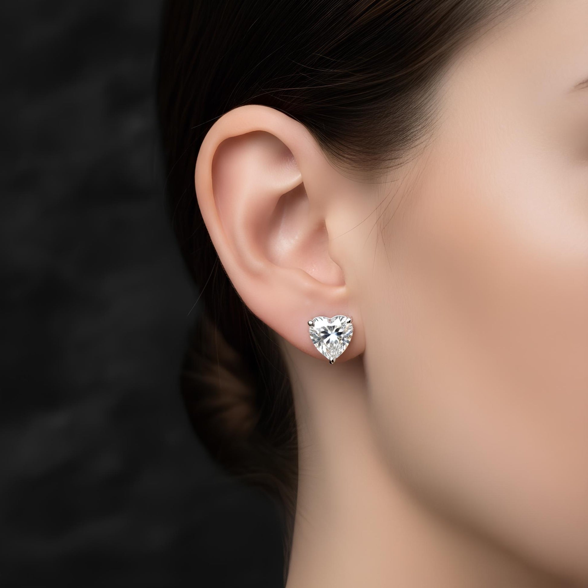 Luxury heart studs diamond earrings for women 