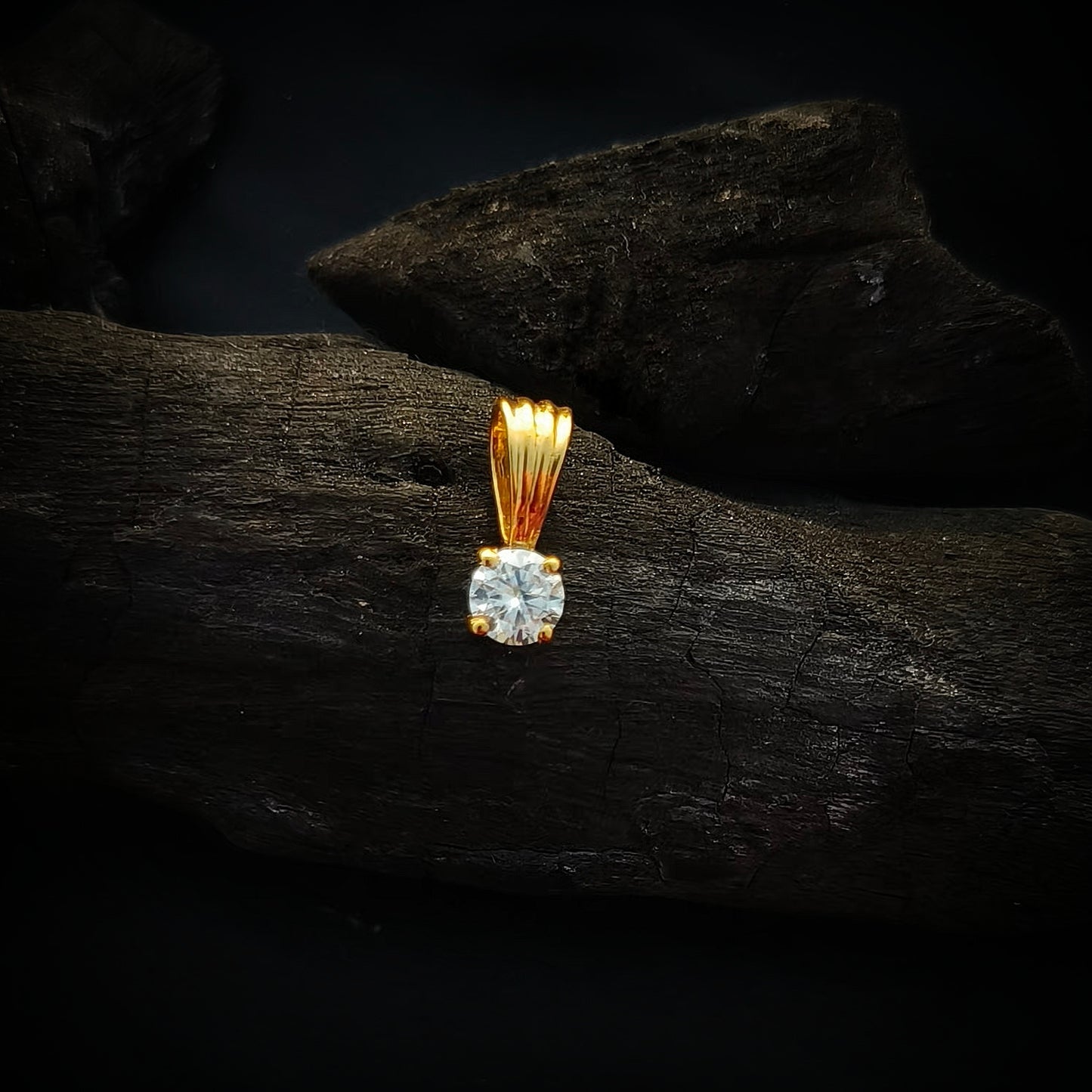 Moissanite Diamond pendant 