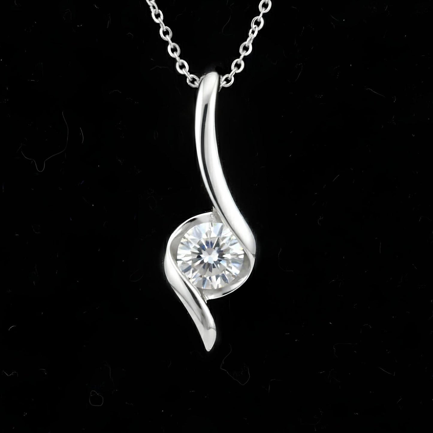 Premium luxurious diamond jewellery pendant necklace 