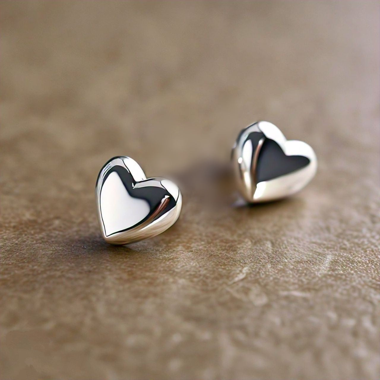 Silver heart earrings 